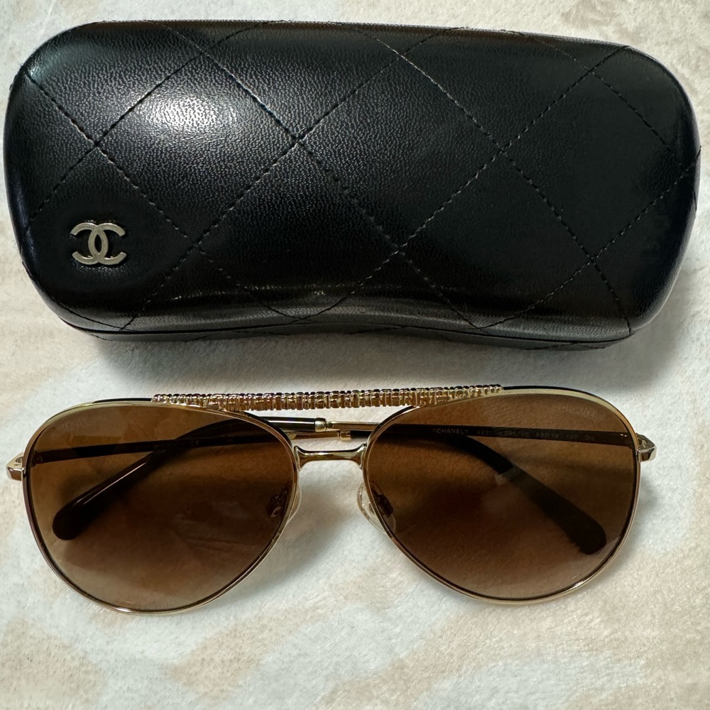 Chanel aviators in perfect condition